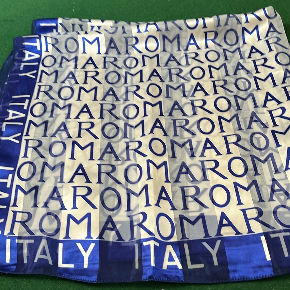 Roma scarf 36x36 Navy and White